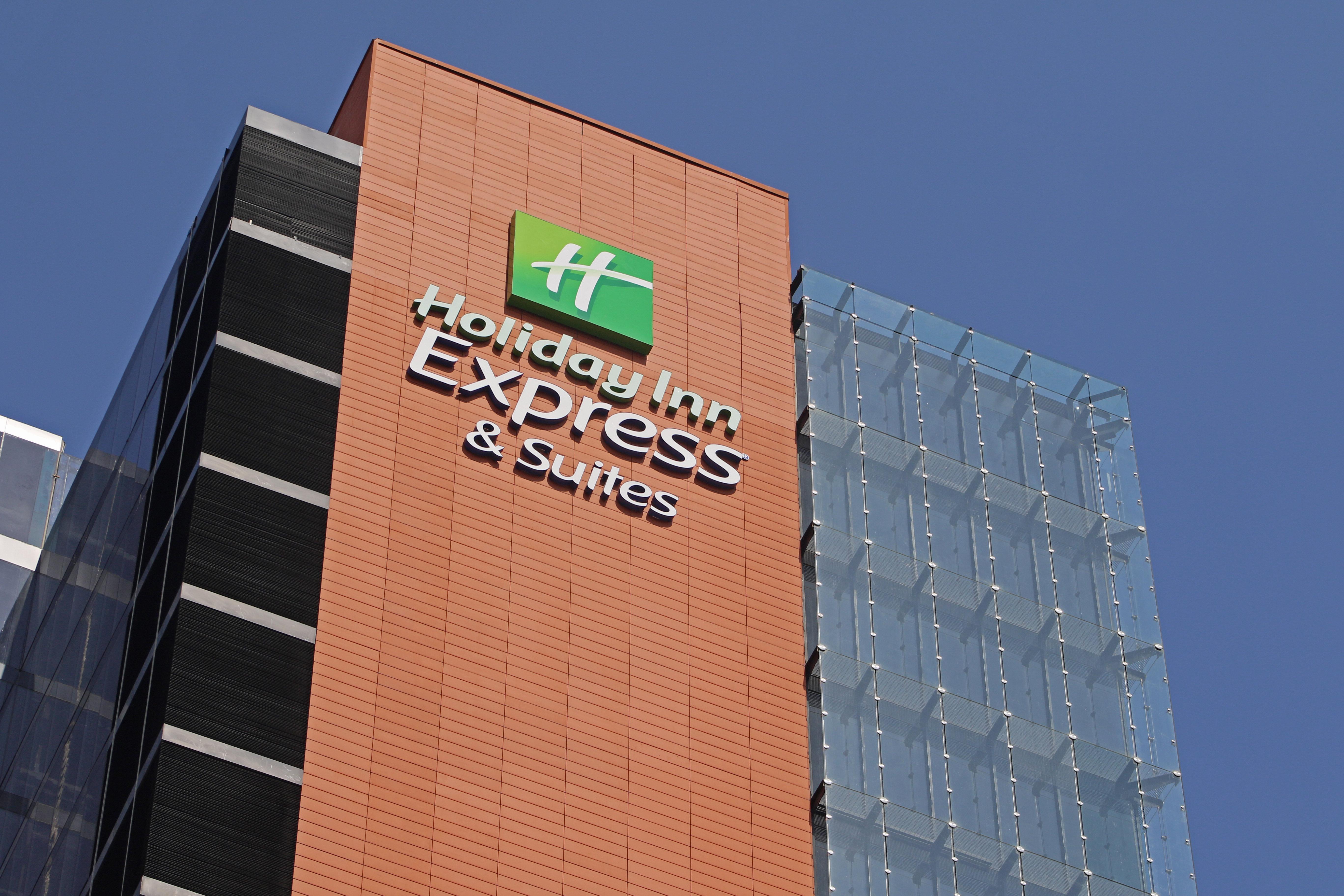 Holiday Inn Express & Suites Monterrey Valle By Ihg San Pedro Garza Garcia Екстер'єр фото