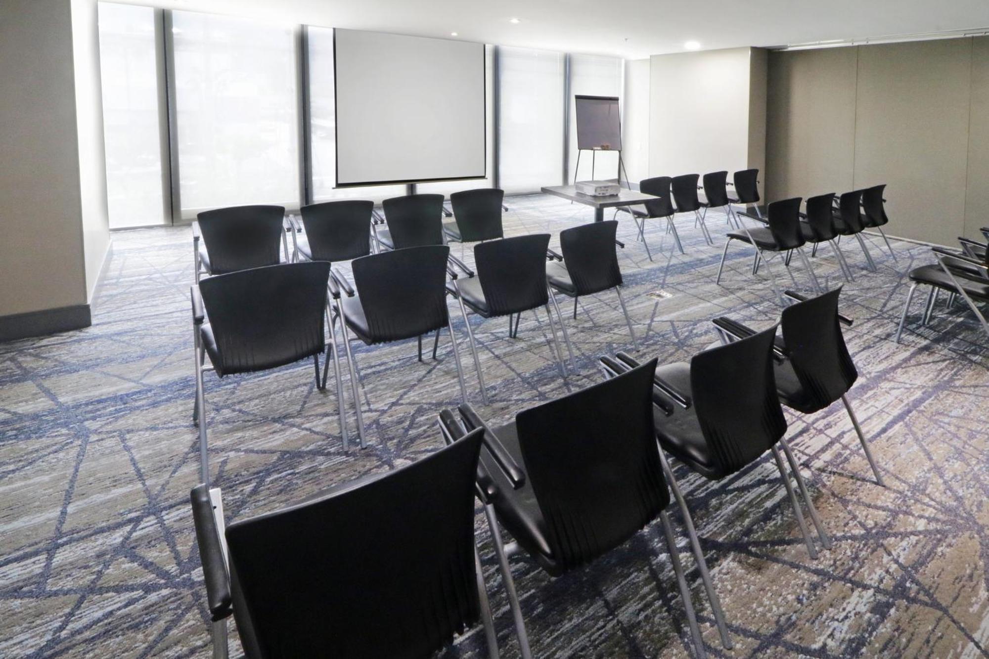 Holiday Inn Express & Suites Monterrey Valle By Ihg San Pedro Garza Garcia Екстер'єр фото