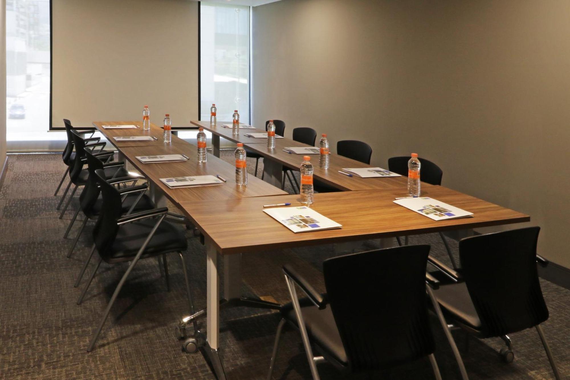 Holiday Inn Express & Suites Monterrey Valle By Ihg San Pedro Garza Garcia Екстер'єр фото